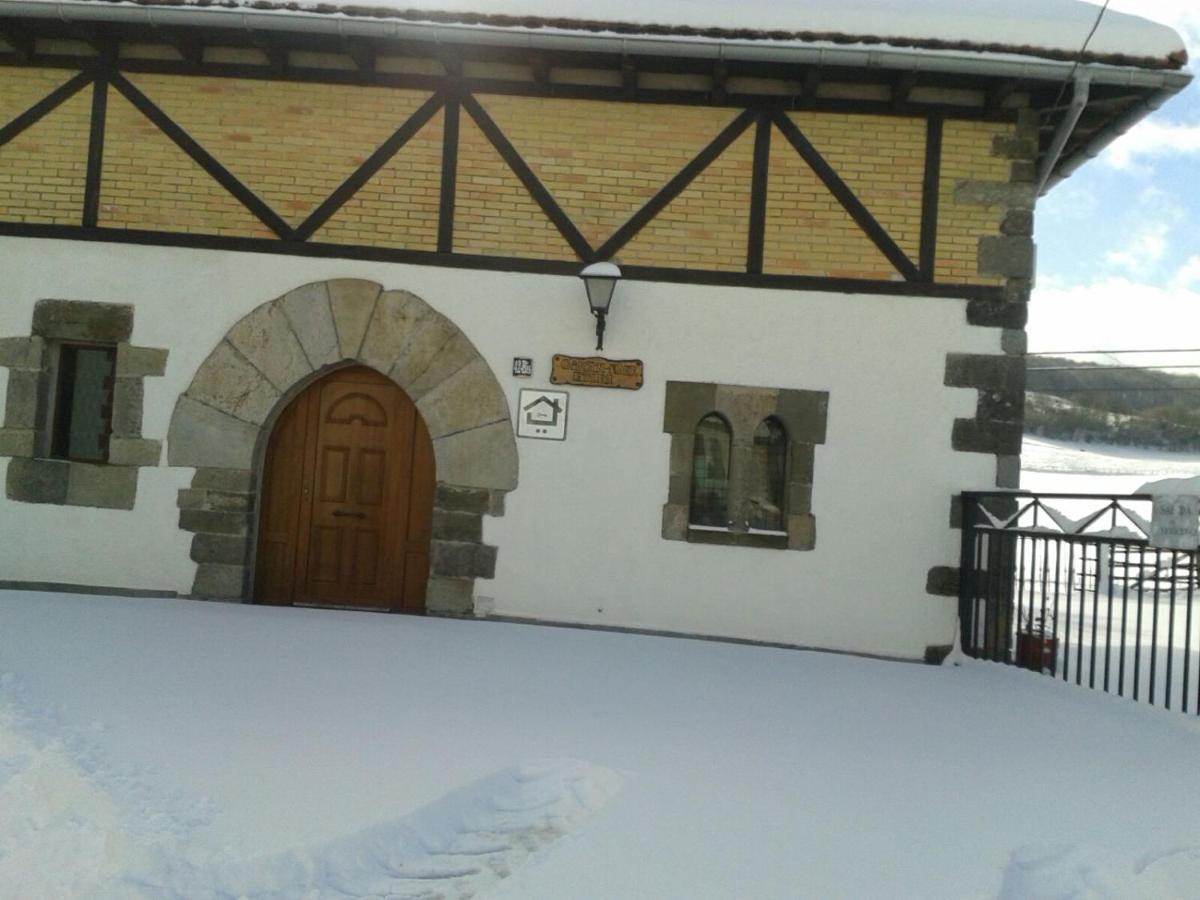 Casa Rural Oihan - Eder Apartment Espinal-Auzperri Екстериор снимка